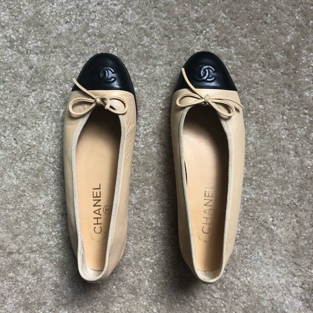 CHANEL ballerina flats